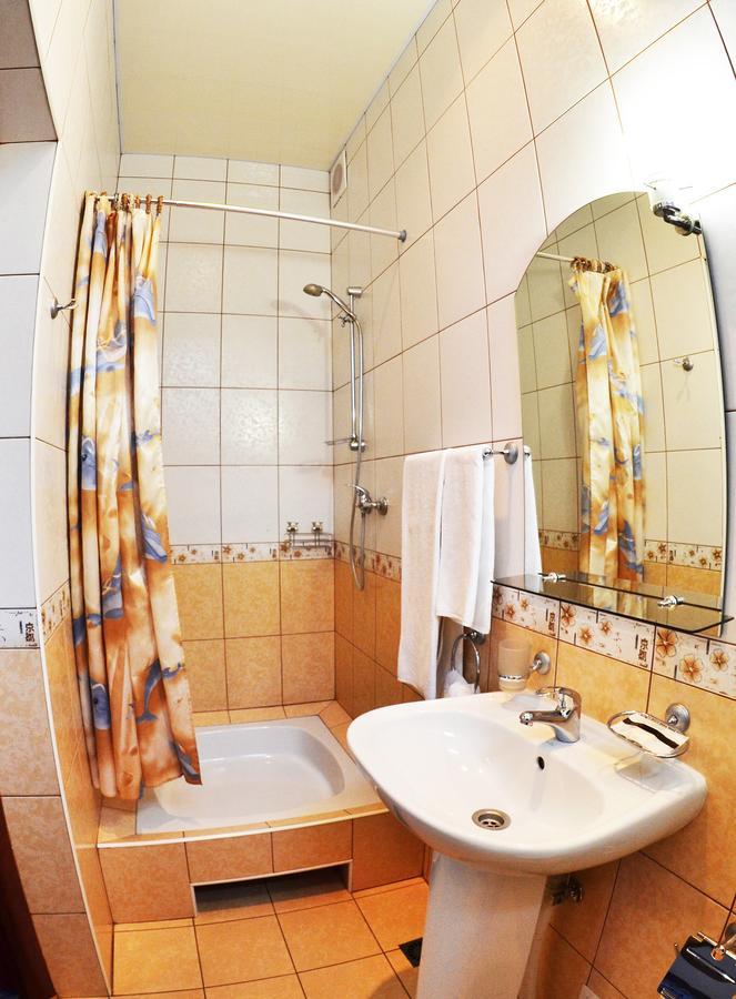 Afina Hotel ニーコポリ エクステリア 写真