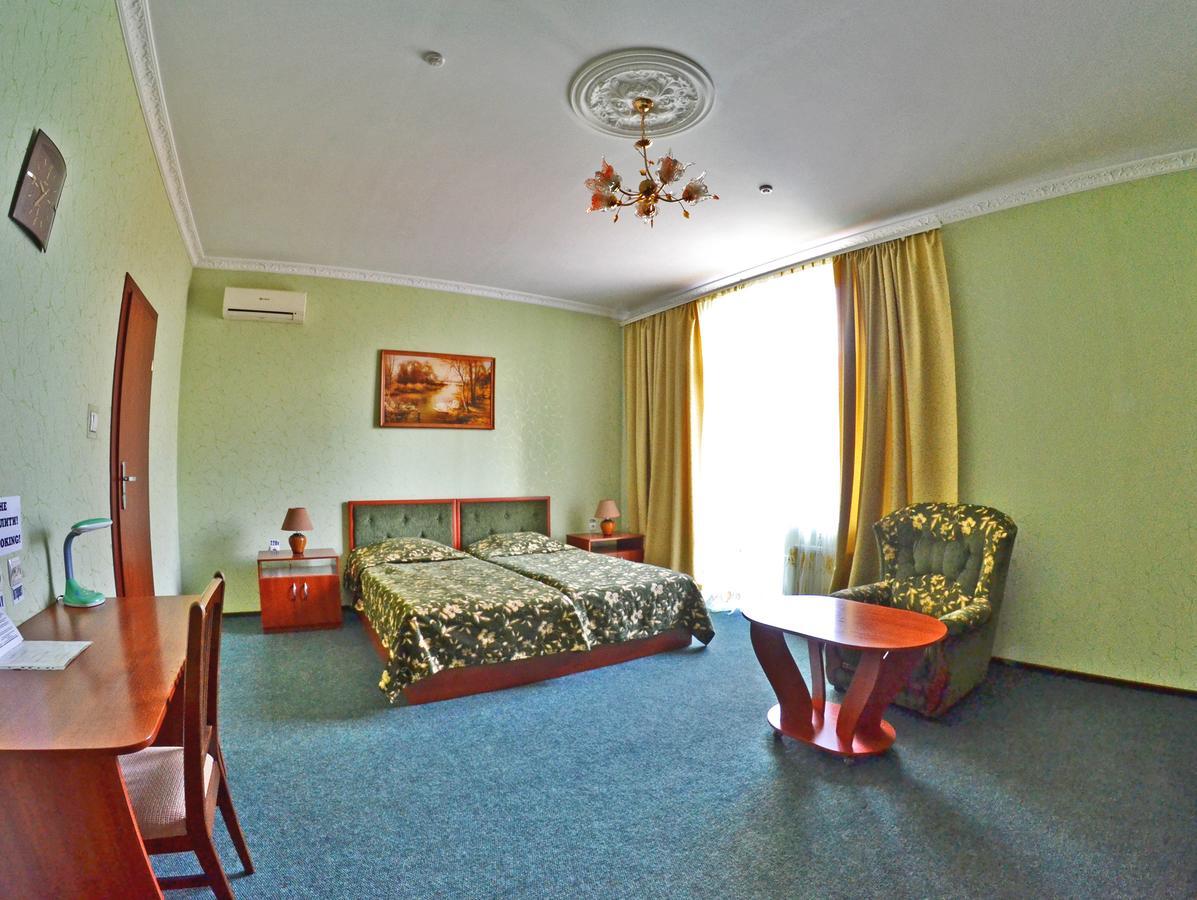 Afina Hotel ニーコポリ エクステリア 写真