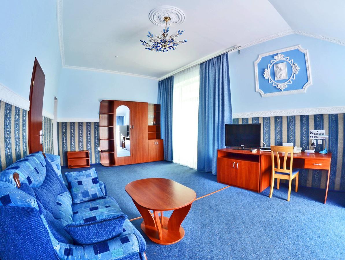 Afina Hotel ニーコポリ エクステリア 写真